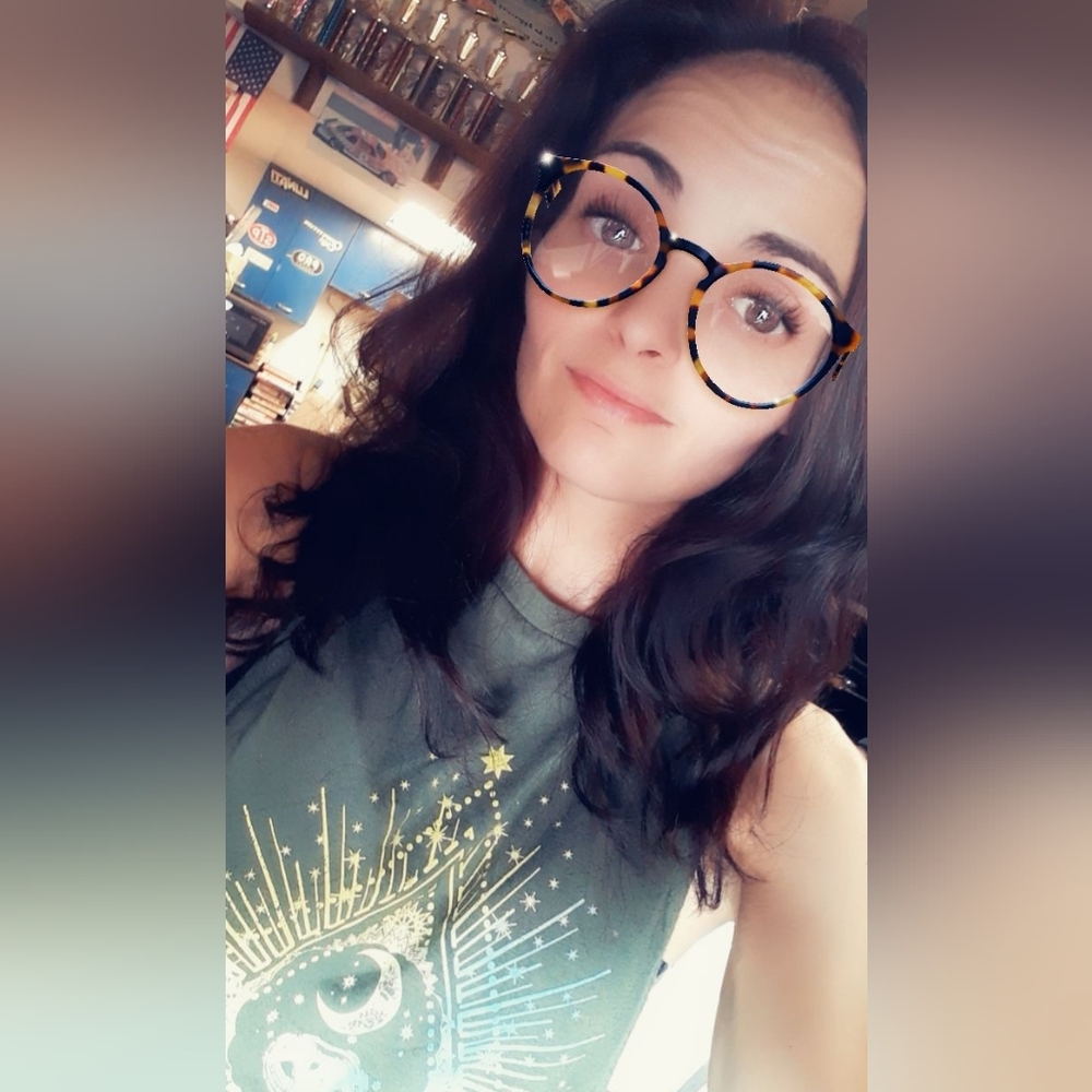 Meet your Posher, Elizabeth (Lizz)